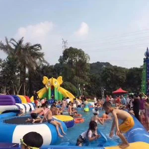 Oppblåsbar fornøyelsespark med lysbilde